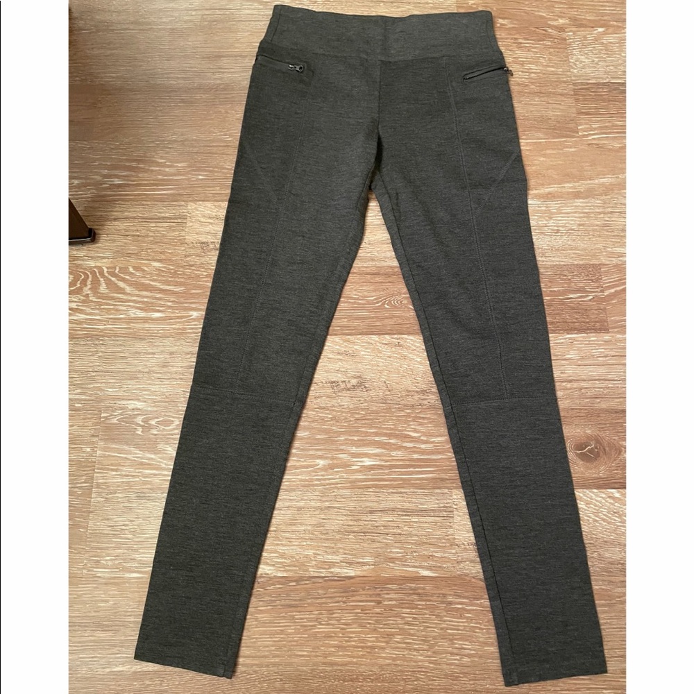 Grey leggings